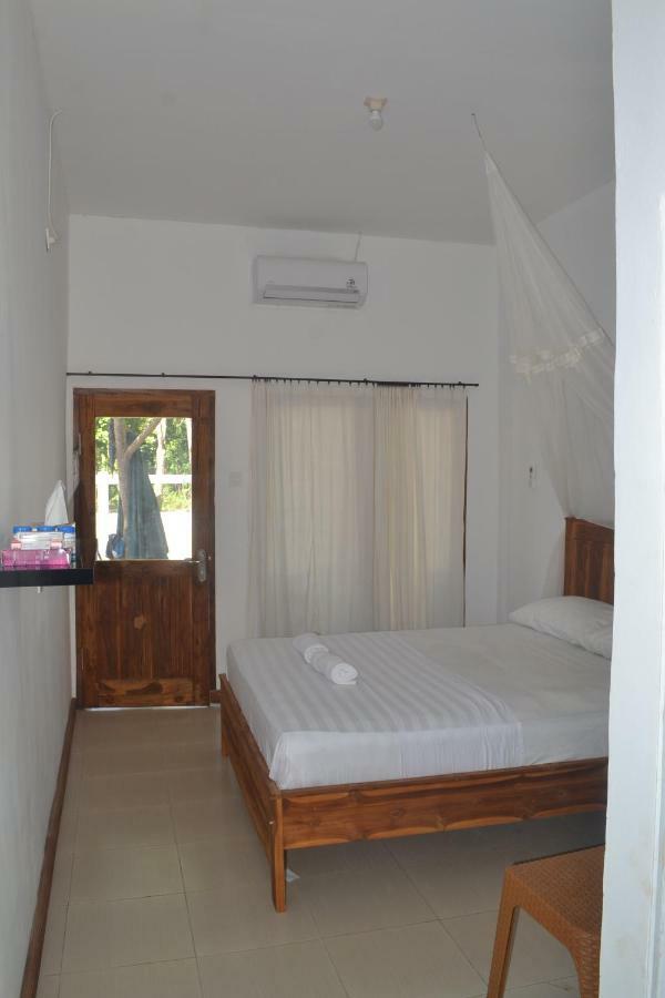 Kondo Villa Labuhan Pandan Exterior foto